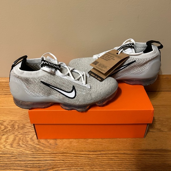 Nike Air Vapormax 2021 Flyknit GS Training Sneaker (Women's)